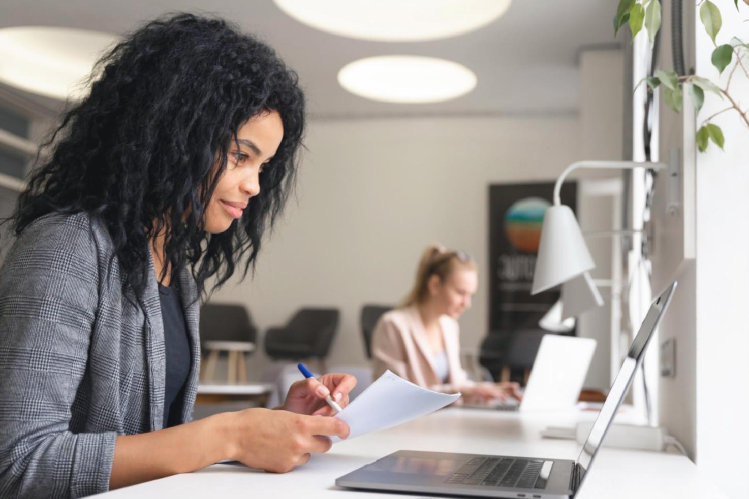 Записи категорий бюджета в блокноте